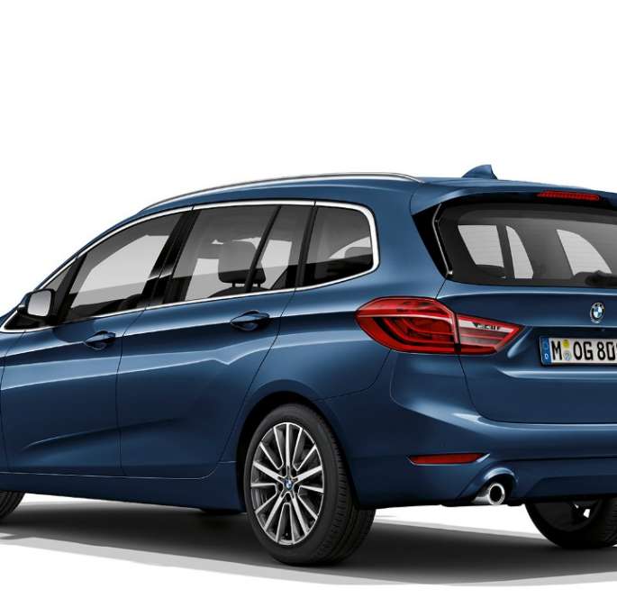 Πίσω λήψη τριών τετάρτων, BMW Σειρά 2 Gran Tourer, έκδοση Advantage BMW Σειρά 2 Gran Tourer 218i, έκδοση Advantage, F46 2018, μπλε Mediterranean μεταλλικό, πίσω λήψη τριών τετάρτων