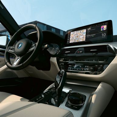Εσωτερικό, BMW Σειρά 5 Sedan, G30 Κεντρική Οθόνη Ελέγχου και σπορ δερμάτινο τιμόνι, BMW Σειρά 5 Sedan, G30, Facelift 2020, εσωτερικό