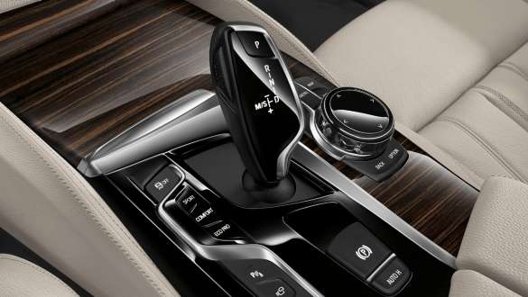 Χειριστήρια, εσωτερικό, BMW Σειρά 5 Sedan, G30 Χειριστήρια σε γυαλιστερό μαύρο χρώμα, BMW Σειρά 5 Sedan, G30, Facelift 2020, εσωτερικό