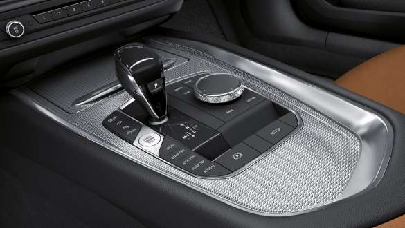 Σπορ αυτόματο κιβώτιο Steptronic BMW Z4 M40i G29 Σπορ αυτόματο κιβώτιο Steptronic BMW Z4 M40i G29 2019, κοντινή λήψη επιλογέα, εσωτερικό
