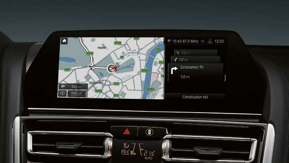 BMW Live Cockpit Professional. Αυτοκίνητα Μ BMW Σειράς 8 Cabrio με BMW Live Cockpit Professional.