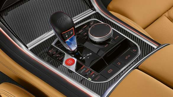 Επιλογέας σχέσεων M. Επιλογέας σχέσεων M της BMW M8 Competition Cabrio.