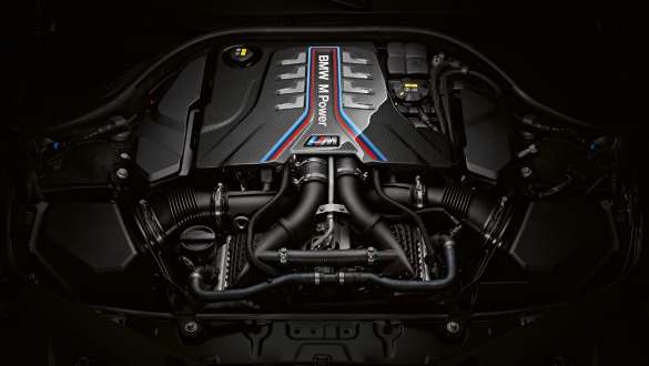 Οκτακύλινδρος κινητήρας βενζίνης M TwinPower Turbo, BMW M8 Competition Cabrio, F91, LCI, 2022 BMW M8 Competition Cabrio, F91, LCI, Facelift, 2022, οκτακύλινδρος σε σειρά κινητήρας βενζίνης Μ TwinPower Turbo, κοντινή λήψη