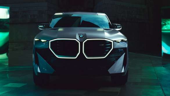 BMW Concept XM (G09), μπροστινή λήψη, σταθμευμένη BMW Concept XM (G09), μπροστινή λήψη, σταθμευμένη