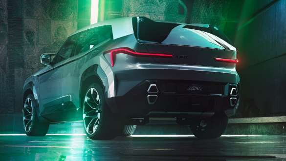 BMW Concept XM (G09), πίσω λήψη, σταθμευμένη BMW Concept XM (G09), πίσω λήψη, σταθμευμένη