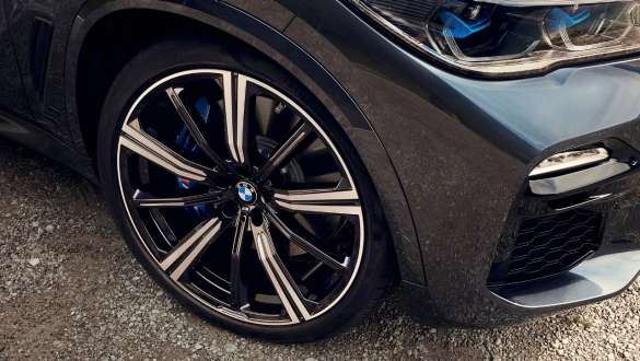 M Performance ζάντες 22" με αστεροειδείς ακτίνες 749 M M Performance ζάντες ελαφρού κράματος 22" με αστεροειδείς ακτίνες 749 M σε διχρωμία