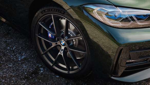 M Performance ζάντες 19" με ακτίνες Υ 898 M Μ Performance ζάντες ελαφρού κράματος 19" με ακτίνες Υ 898 M σε γκρι Frozen Gunmetal, σετ τροχών με θερινά ελαστικά