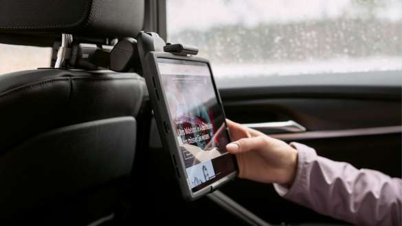 BMW βάση γενικής χρήσης για tablet με BMW θήκη προστασίας για το σύστημα Travel & Comfort BMW Αξεσουάρ για το φθινόπωρο και τον χειμώνα, BMW βάση γενικής χρήσης για tablet με BMW θήκη προστασίας για το σύστημα Travel & Comfort