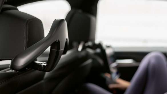 BMW κρεμάστρα ρούχων για το σύστημα Travel & Comfort BMW Αξεσουάρ για το φθινόπωρο και τον χειμώνα, BMW κρεμάστρα ρούχων για το σύστημα Travel & Comfort