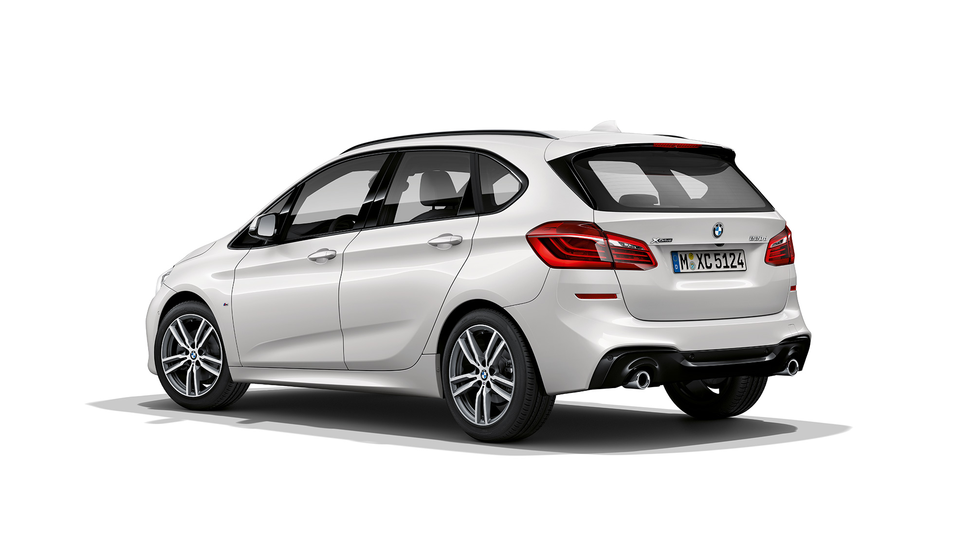 Πίσω λήψη τριών τετάρτων, BMW Σειρά 2 Active Tourer, έκδοση M Sport BMW Σειρά 2 Active Tourer 220d xDrive, έκδοση M Sport F45, λευκό Mineral μεταλλικό, πίσω λήψη τριών τετάρτων