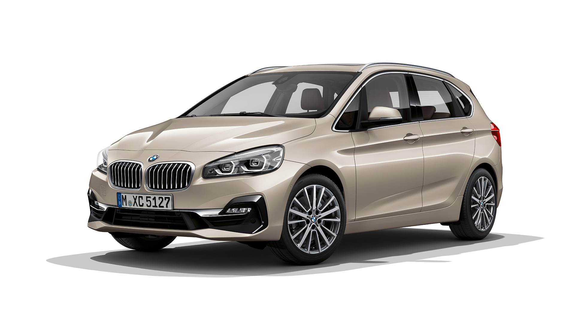 Μπροστινή λήψη τριών τετάρτων, BMW Σειρά 2 Active Tourer, Έκδοση Luxury Line BMW Σειρά 2 Active Tourer, έκδοση Luxury Line, 225i xDrive F45, ασημί Cashmere, μπροστινή λήψη τριών τετάρτων