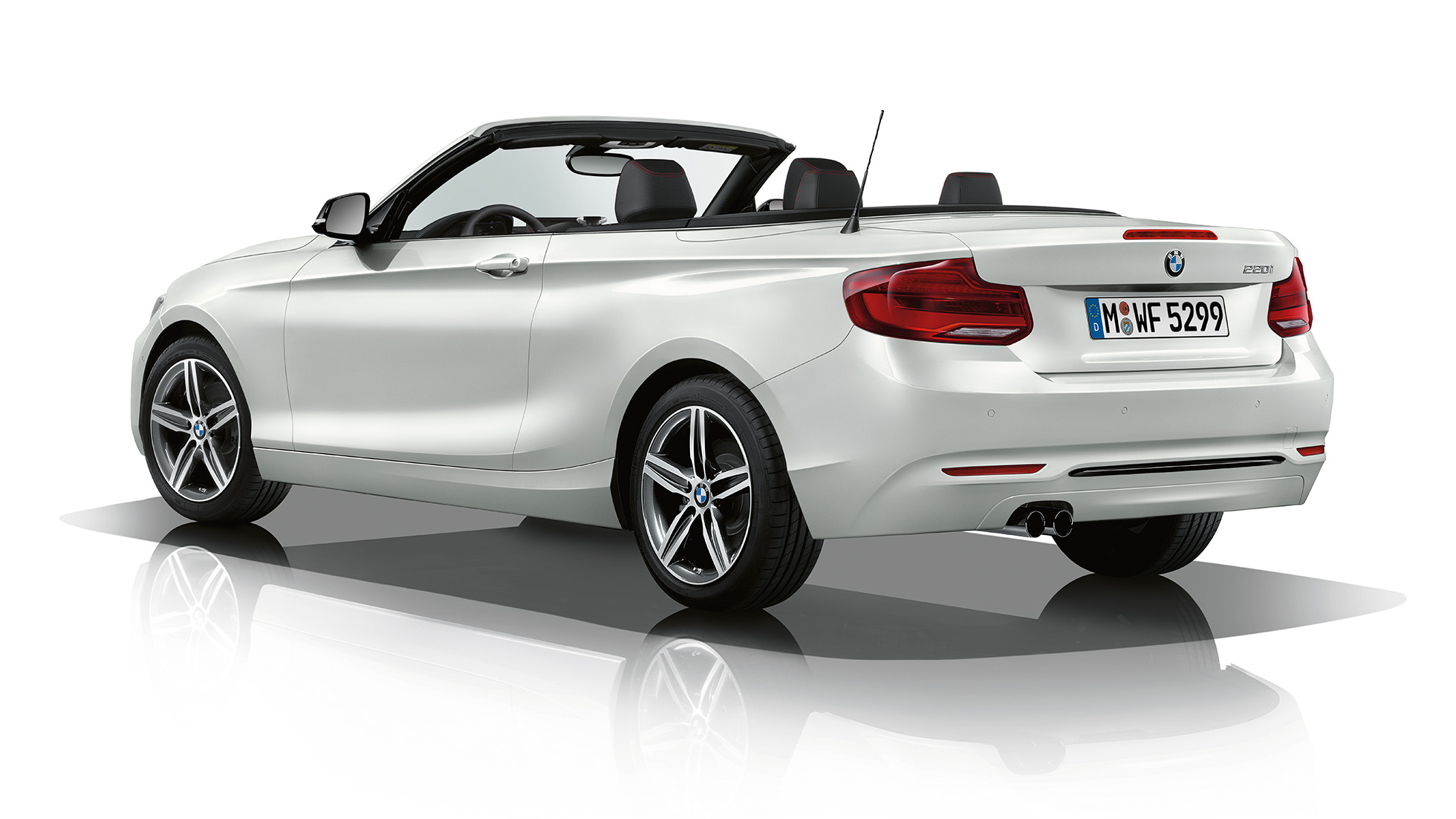 BMW Σειρά 2 Cabrio, Έκδοση Sport Line, πίσω λήψη τριών τετάρτων BMW Σειρά 2 Cabrio, Έκδοση Sport Line, πίσω λήψη τριών τετάρτων