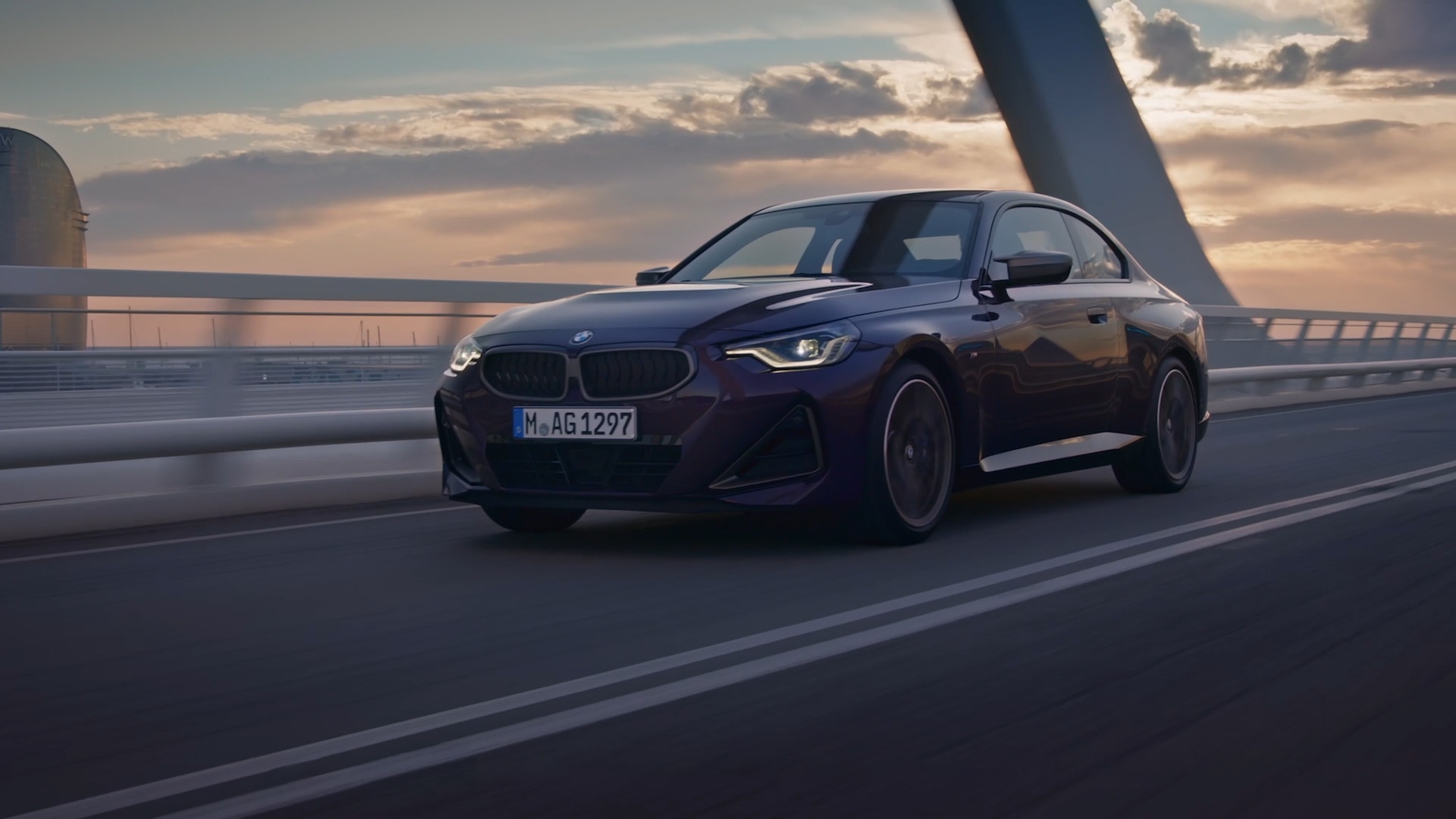 BMW Σειρά 2 Coupé, G42, 2021, δυναμική οδήγησης στο βίντεο BMW Σειρά 2 Coupé, G42, 2021, δυναμική οδήγησης στο βίντεο