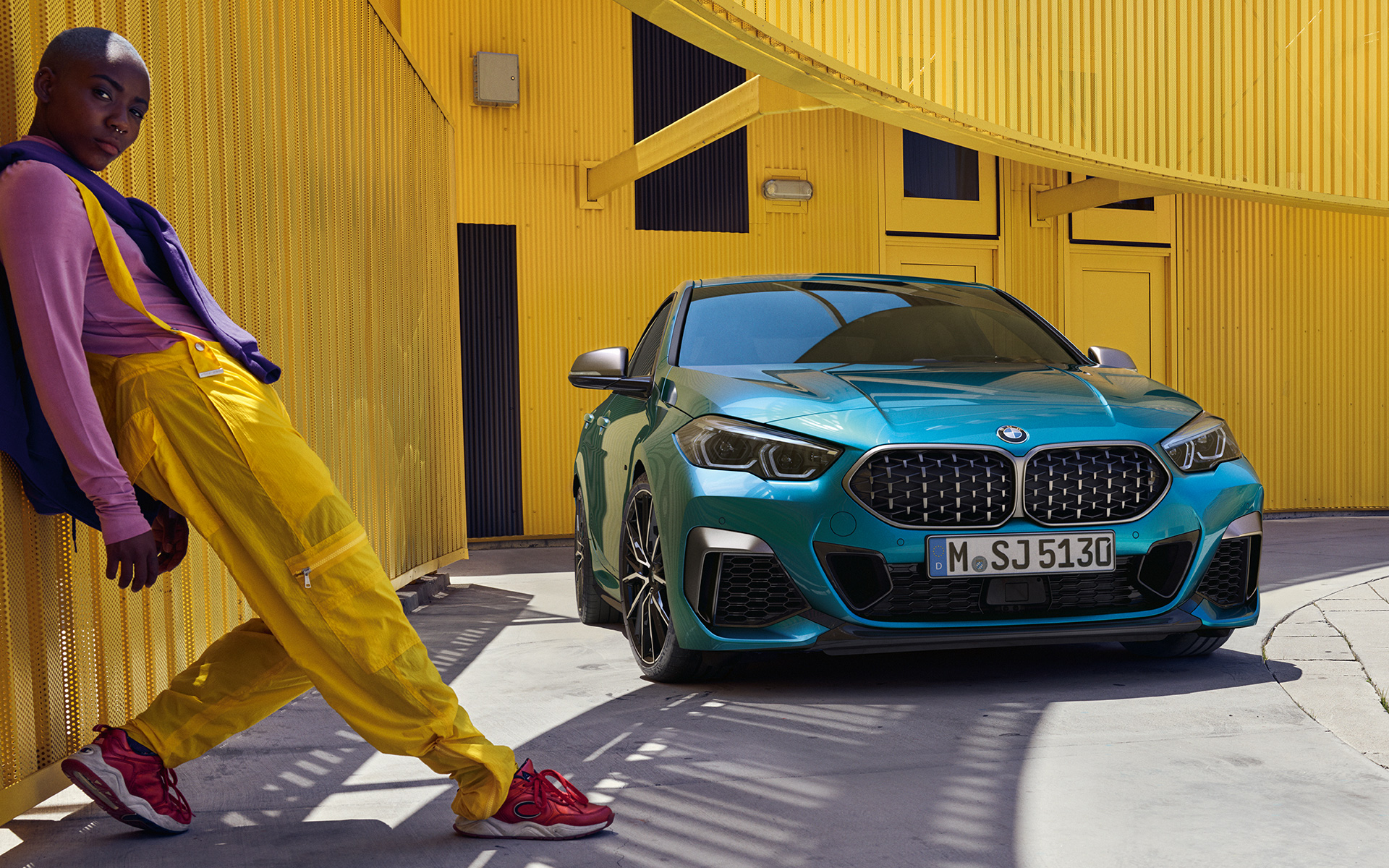Μπροστινό τμήμα, BMW Σειρά 2 Gran Coupé, F44 BMW Σειρά 2 Gran Coupé F44 με μάσκα "νεφρών" κυψελοειδούς σχεδίασης, μπλε Snapper Rocks μεταλλικό, μπροστινή λήψη τριών τετάρτων