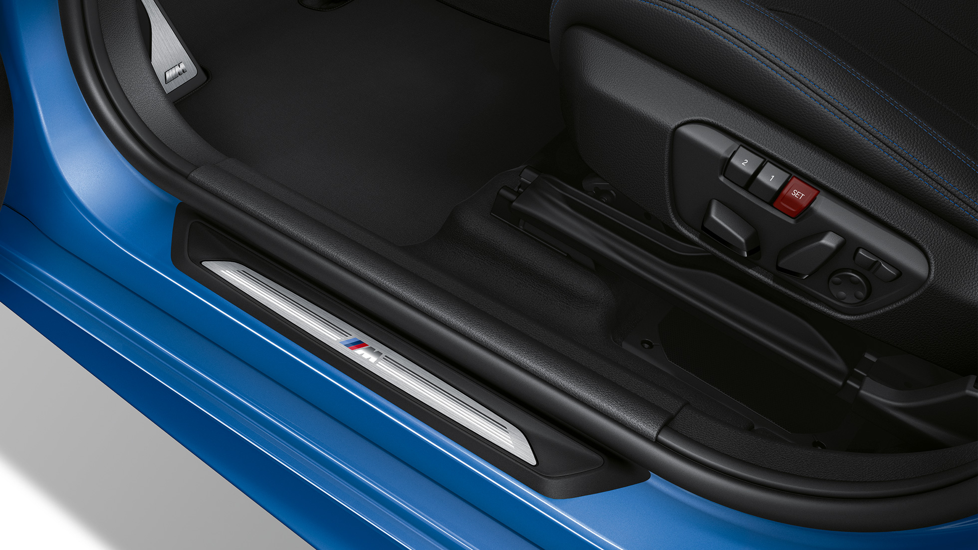 Διακοσμητικά καλύμματα μαρσπιέ, BMW Σειρά 2 Gran Tourer, έκδοση M Sport Διακοσμητικά καλύμματα μαρσπιέ, BMW Σειρά 2 Gran Tourer 220d xDrive, έκδοση M Sport F46 2018, μπλε Estoril μεταλλικό, κοντινή λήψη