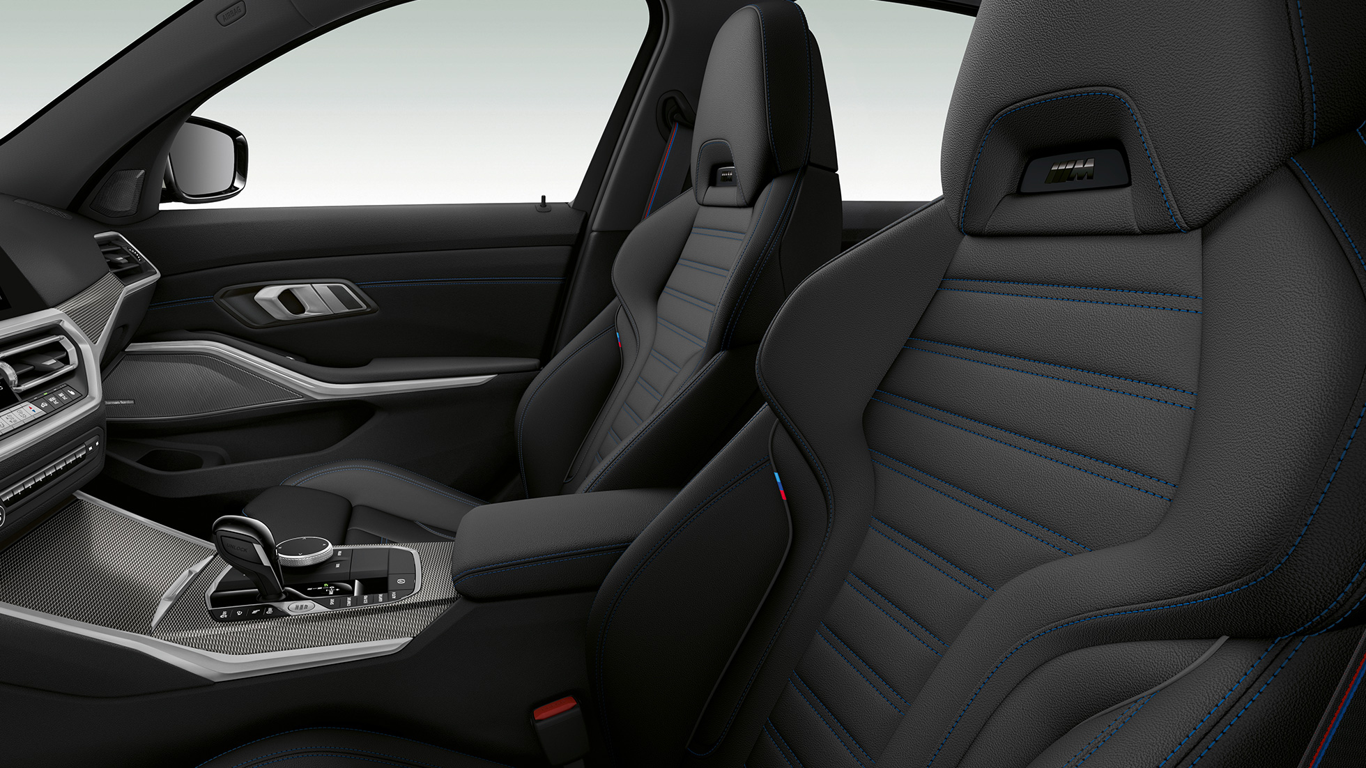 BMW Σειρά 3 Sedan, Έκδοση M Sport, μπροστινά καθίσματα. Πλαϊνή κοντινή λήψη των μπροστινών καθισμάτων στην BMW Σειρά 3 Sedan με στοιχεία εξοπλισμού της Έκδοσης M Sport.