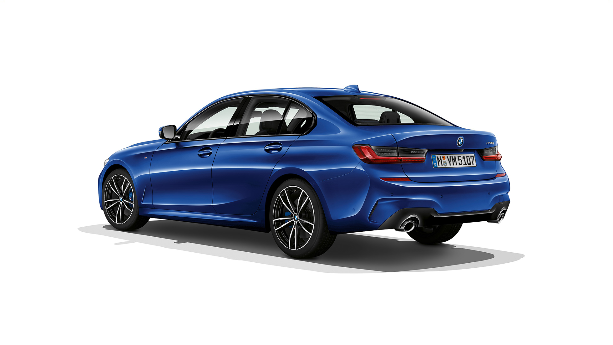 BMW Σειρά 3 Sedan, Έκδοση M Sport, πίσω τμήμα. Πίσω λήψη τριών τετάρτων της BMW Σειράς 3 Sedan με στοιχεία εξοπλισμού της Έκδοσης M Sport.