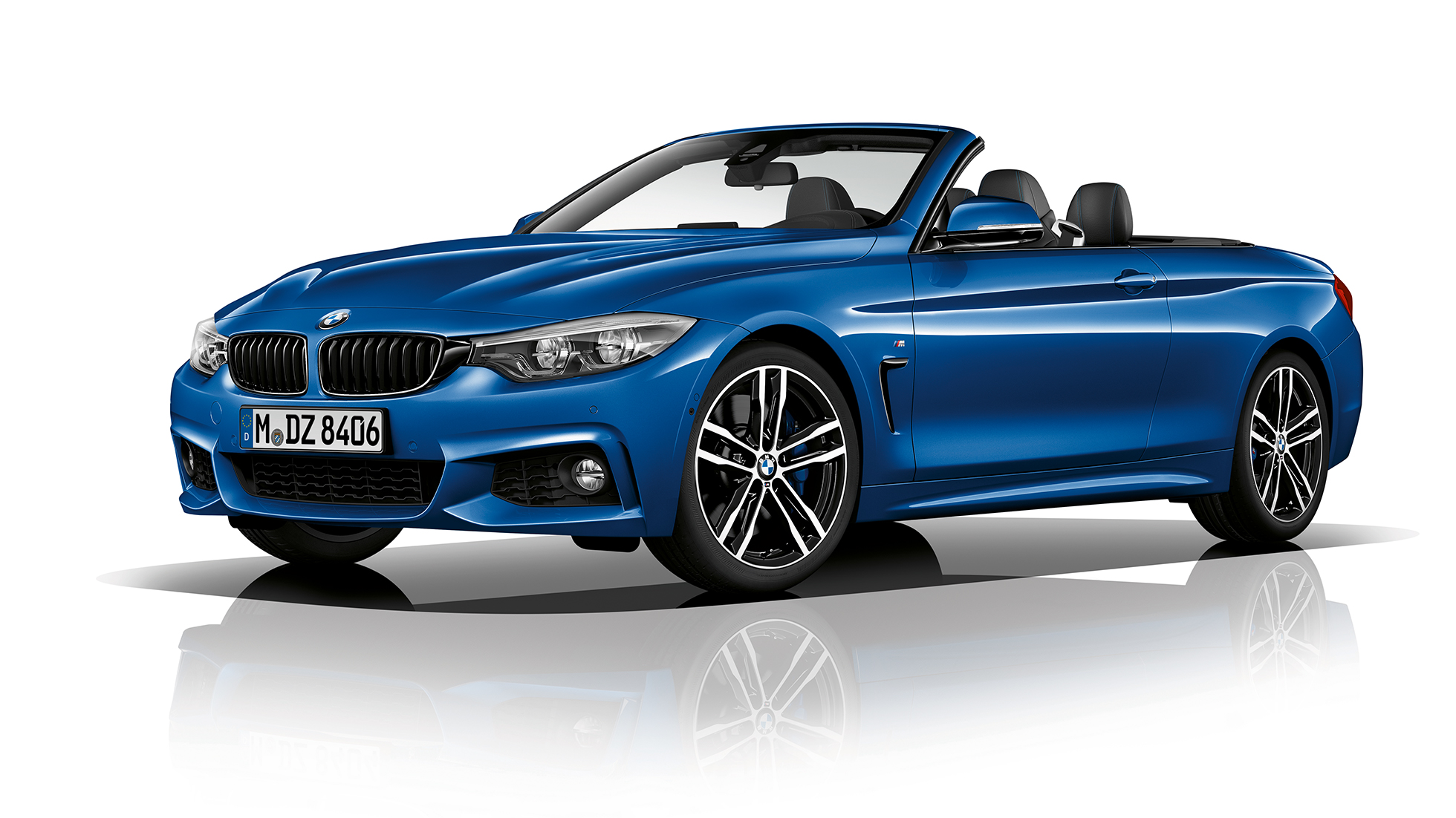 BMW Σειρά 4 Cabrio, Έκδοση M Sport, μπροστινή λήψη τριών τετάρτων BMW Σειρά 4 Cabrio, Έκδοση M Sport, μπροστινή λήψη τριών τετάρτων