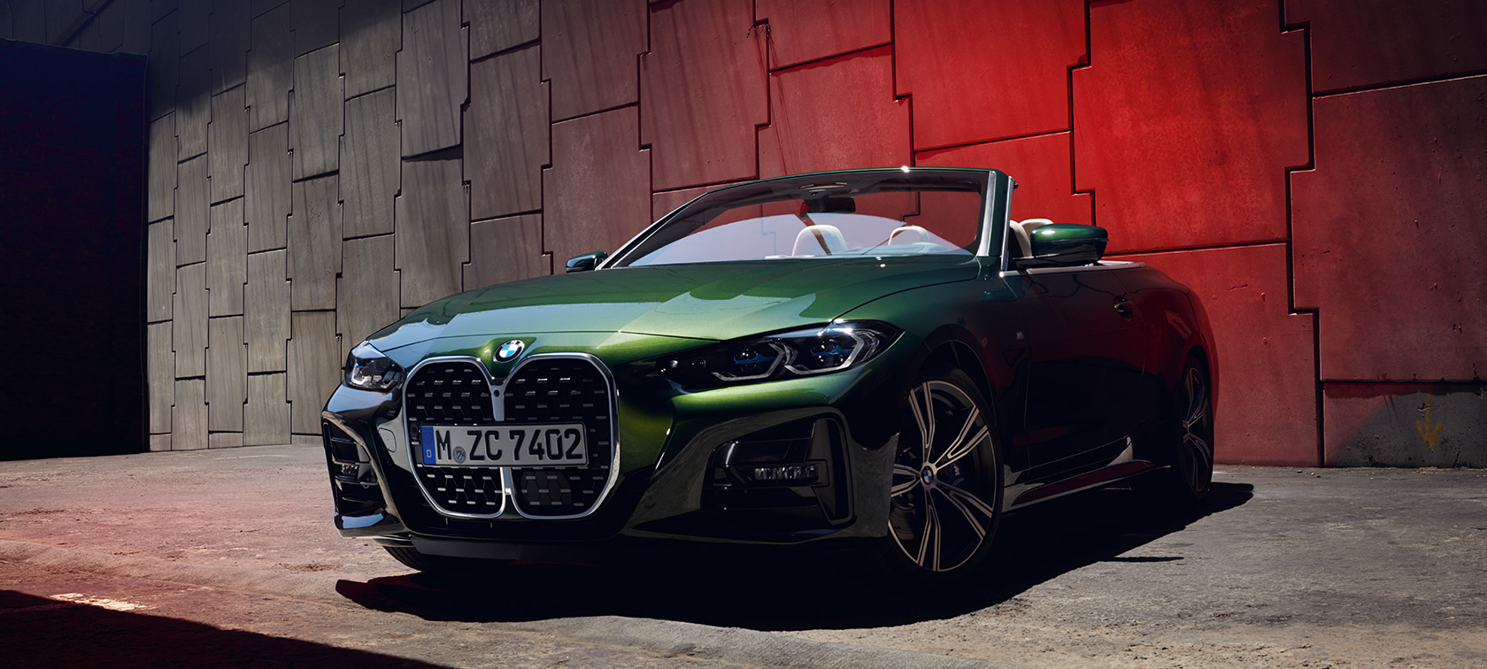 BMW Σειρά 4 Cabrio, G23, 2020, πράσινο Sanremo μεταλλικό, μπροστινή λήψη τριών τετάρτων 