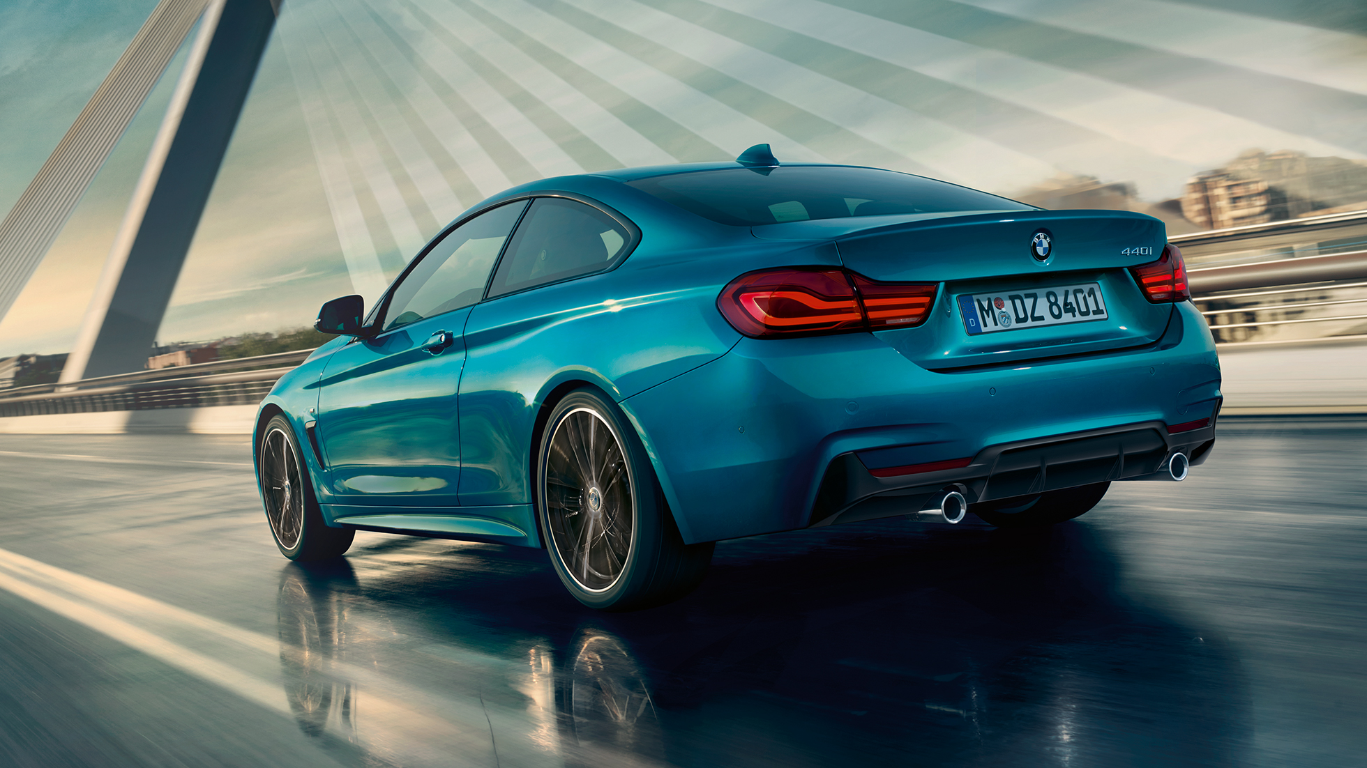 BMW Σειρά 4 Coupé, πίσω λήψη τριών τετάρτων BMW Σειρά 4 Coupé, πίσω λήψη τριών τετάρτων
