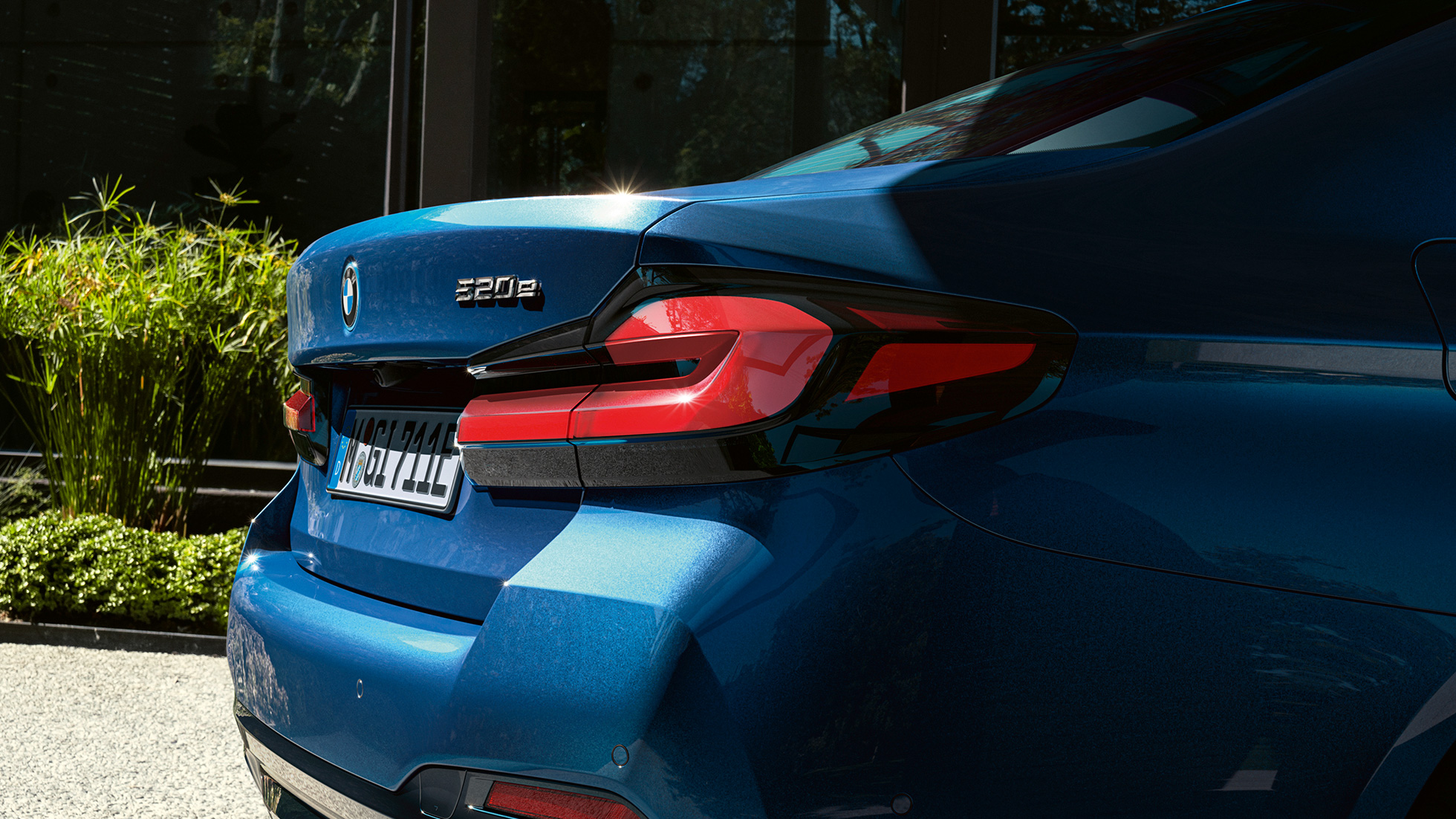 Πίσω φώτα 3D σχεδίασης, BMW Σειρά 5 Sedan, G30 Πίσω φώτα 3D σχεδίασης, BMW Σειρά 5 Sedan, G30, Facelift 2020, μπλε Phytonic, κοντινή λήψη πίσω τμήματος