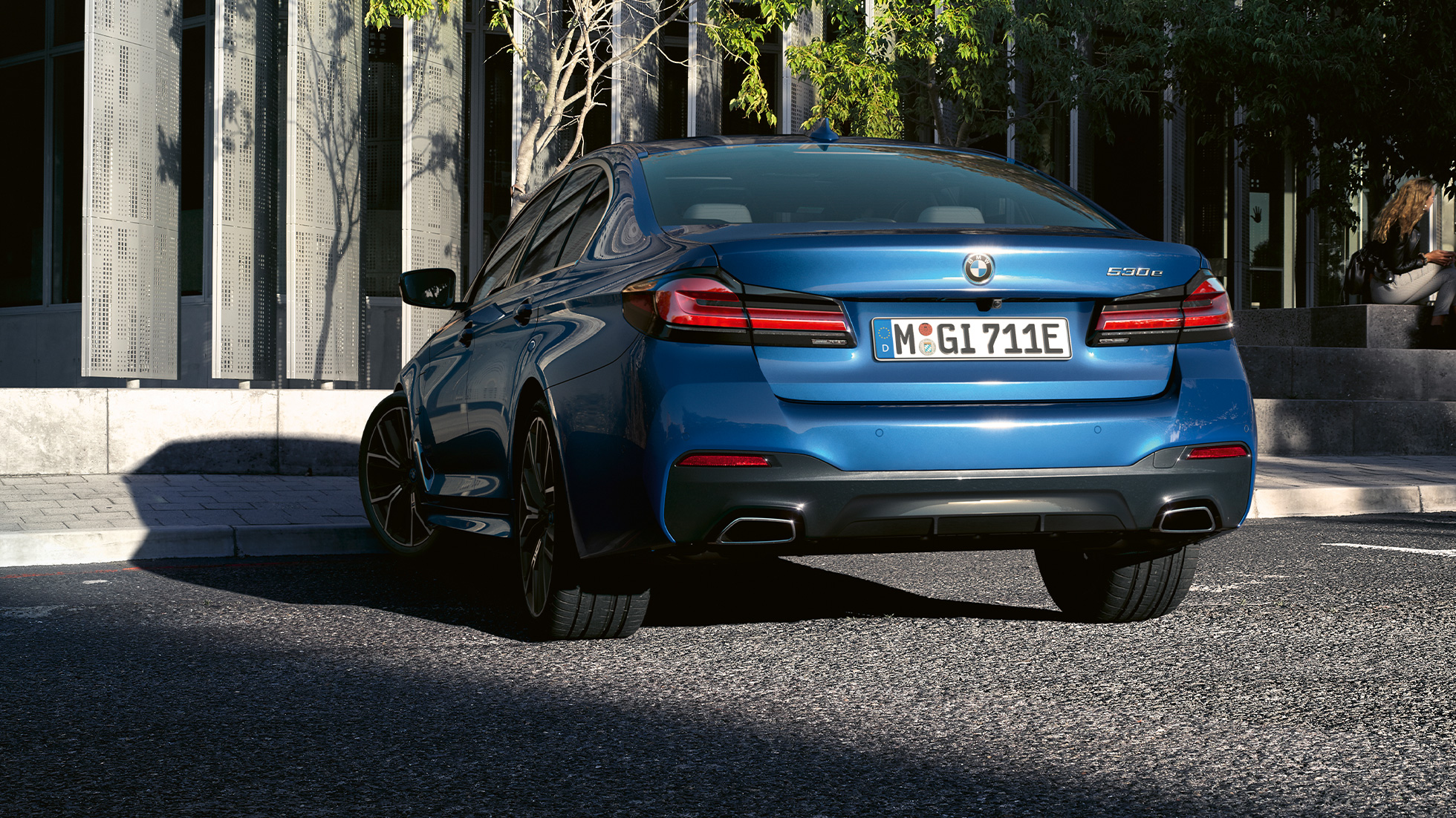 Πίσω προφυλακτήρας, BMW Σειρά 5 Sedan, G30 Απολήξεις εξάτμισης ελεύθερης σχεδίασης, BMW Σειρά 5 Sedan, G30, Facelift 2020, μπλε Phytonic, κοντινή λήψη πίσω τμήματος