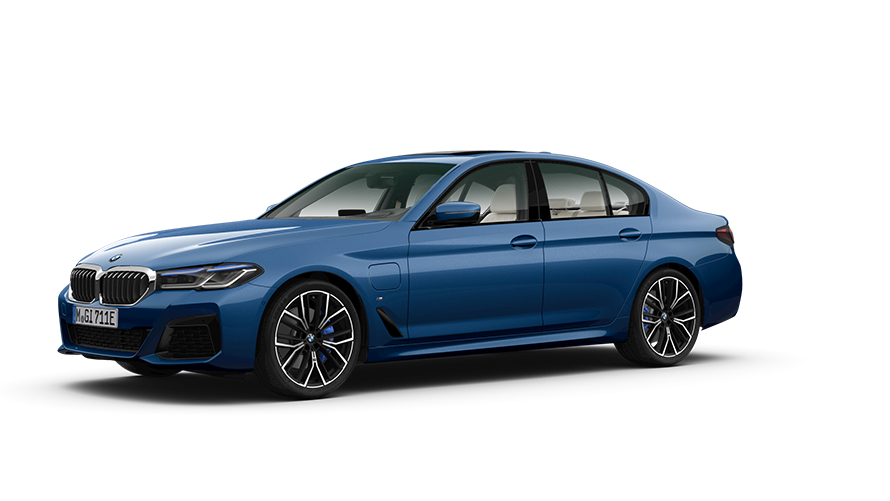 BMW Σειρά 5 Sedan (G30), μπροστινή λήψη τριών τετάρτων, σταθμευμένη BMW Σειρά 5 Sedan (G30), μπροστινή λήψη τριών τετάρτων, σταθμευμένη