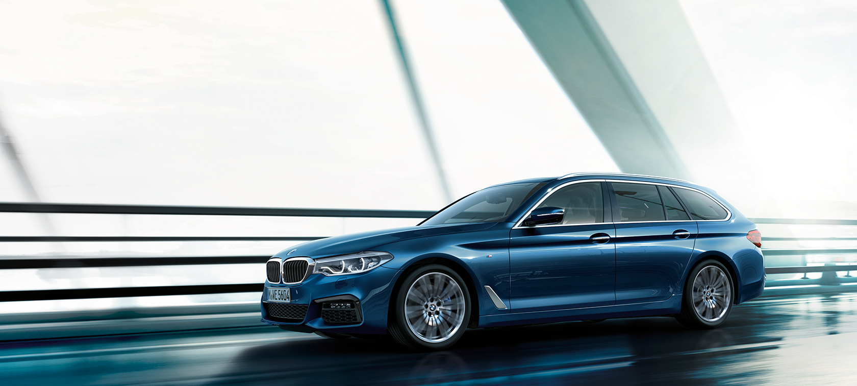 BMW Σειρά 5 Touring, G31, εξοπλισμός & Lines Εξοπλισμός Εκδόσεων BMW, BMW Σειρά 5 Touring, 530d xDrive Touring, G31, μπλε Mediterranean μεταλλικό, πλαϊνή λήψη