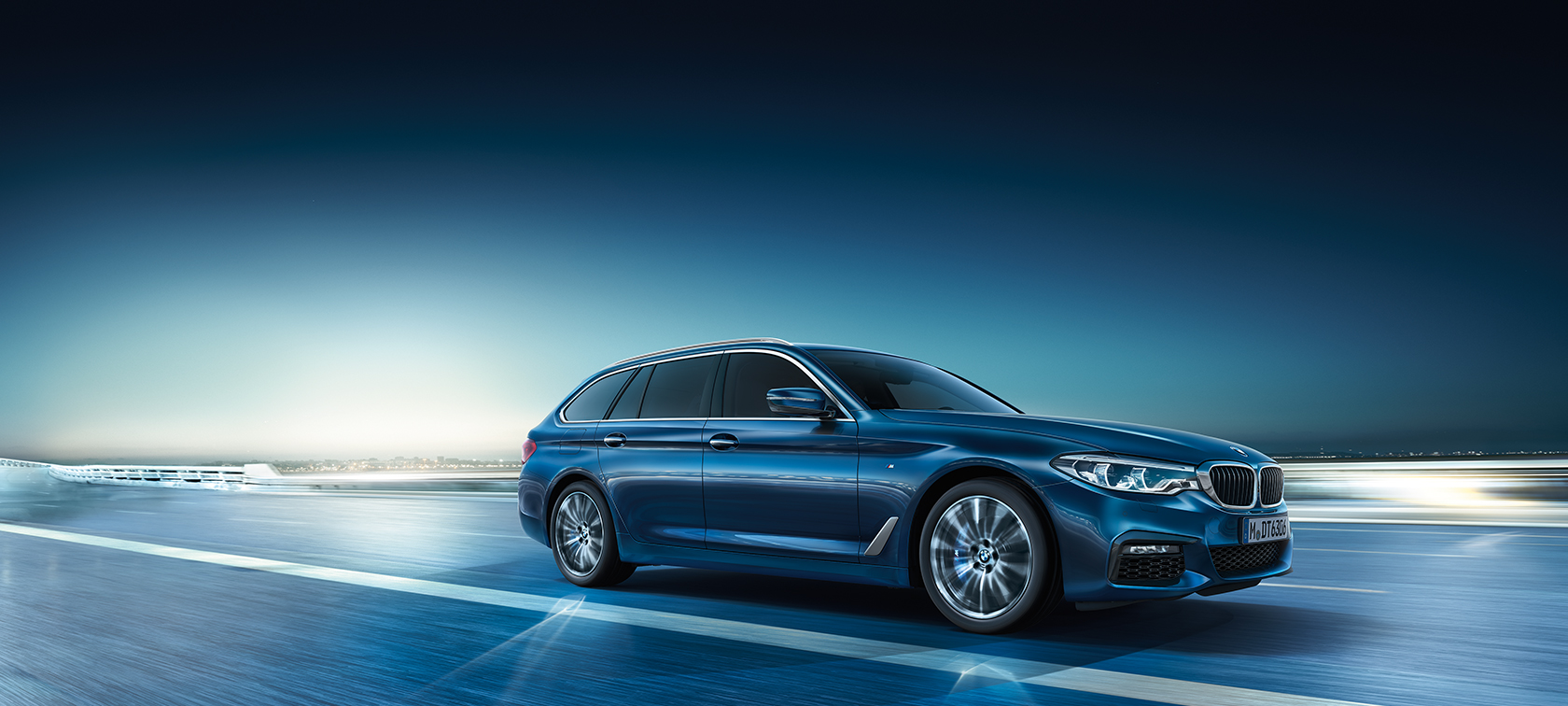 BMW Σειρά 5 Touring, 530d xDrive Touring BMW Σειρά 5 Touring, 530d xDrive Touring G31, μπλε Mediterranean μεταλλικό, πλαϊνή λήψη τριών τετάρτων