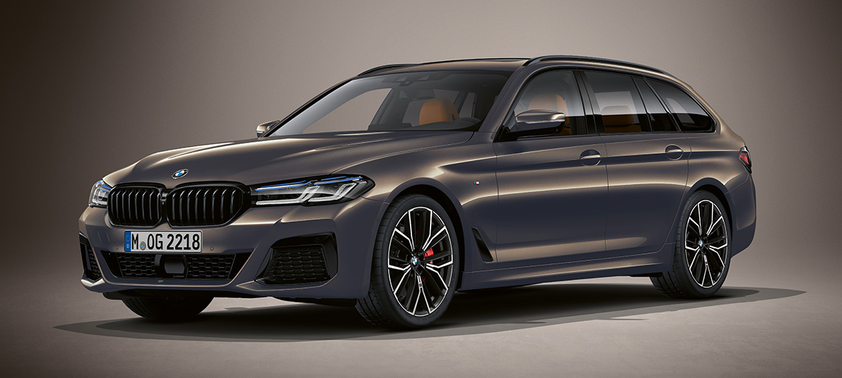 Χρώμα Individual, BMW Σειρά 5 Touring, G31 BMW Σειρά 5 Touring, Individual, G31 Facelift 2020, μπροστινή λήψη τριών τετάρτων, σταθμευμένη