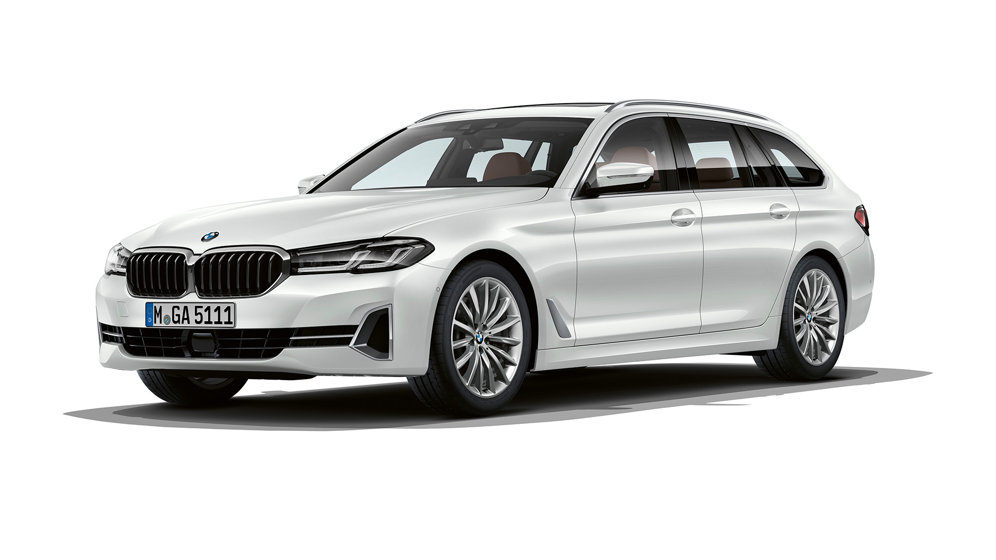 BMW Σειρά 5 Touring, G31, Luxury Line, μπροστινή λήψη BMW Σειρά 5 Touring 530i, G31, 2020, Luxury Line σε λευκό Mineral, μπροστινή λήψη τριών τετάρτων