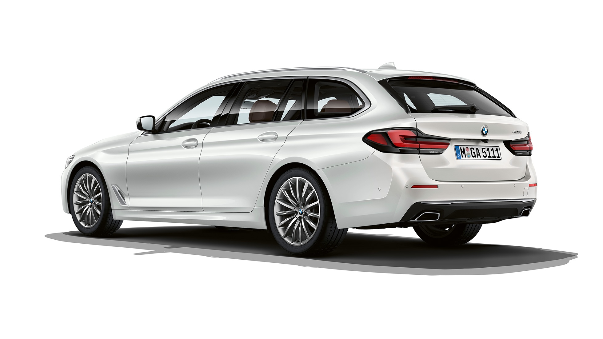 BMW Σειρά 5 Touring, G31, Luxury Line, πίσω λήψη BMW Σειρά 5 Touring 530i, G31, 2020, Luxury Line σε λευκό Mineral, πίσω λήψη τριών τετάρτων