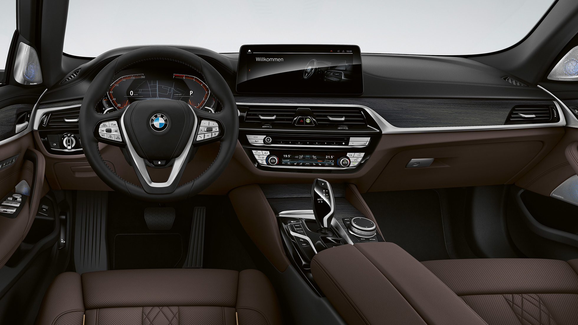 Cockpit, BMW Σειρά 5 Touring, G31, Luxury Line Cockpit, BMW Σειρά 5 Touring 530i, G31, 2020, Luxury Line, δέρμα 'Nappa' σε χρώμα Mokka, αποκλειστικές ραφές σε χρώμα αντίθεσης, εσωτερικό