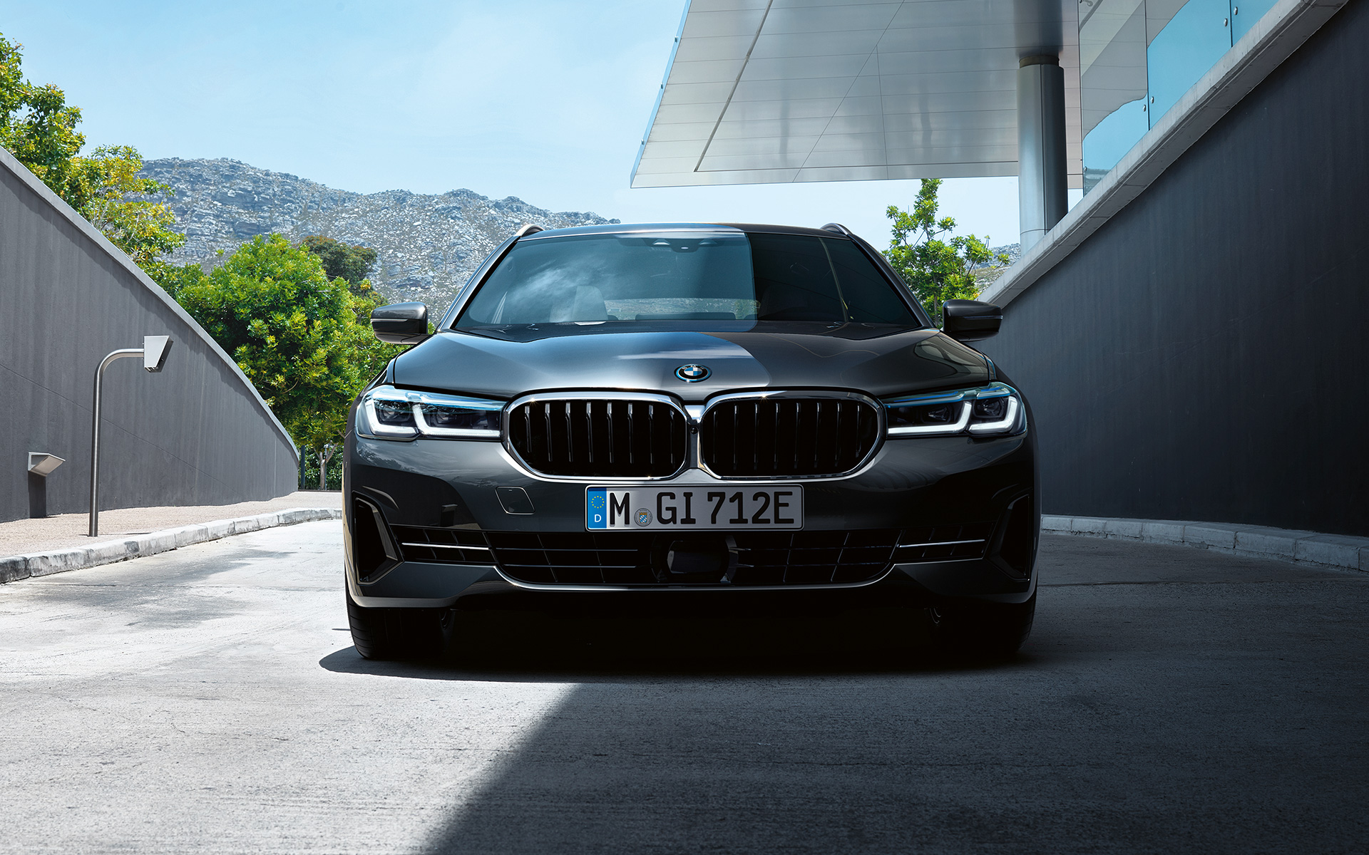 BMW μάσκα "νεφρών" και μπροστινός προφυλακτήρας, BMW Σειρά 5 Touring, G31, LCI BMW μάσκα "νεφρών" και μπροστινός προφυλακτήρας, BMW Σειρά 5 Touring, G31, Facelift 2020, γκρι Sophisto, μπροστινό τμήμα