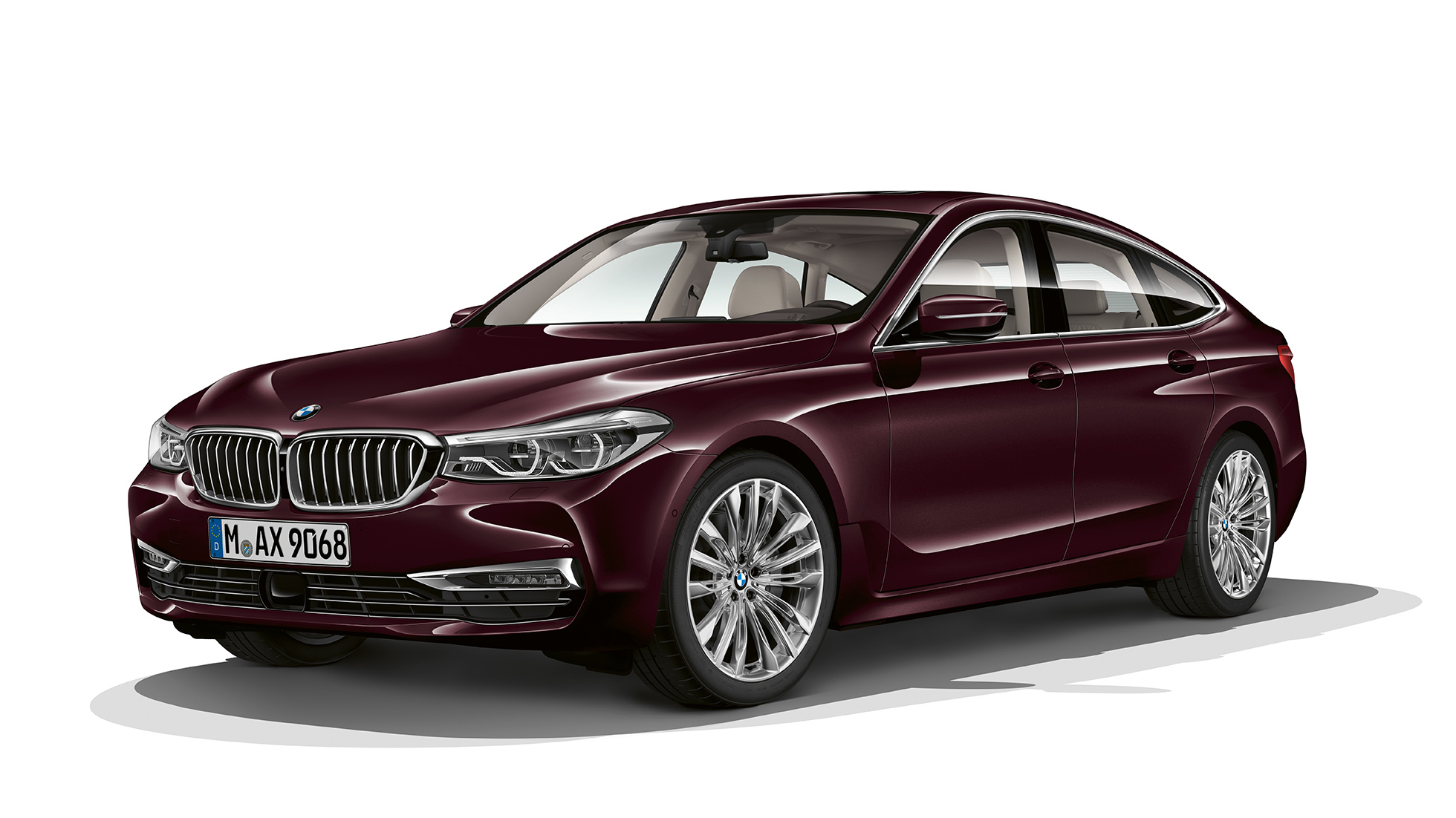 BMW Σειρά 6 Gran Turismo G32, Luxury Line, μπροστινή λήψη τριών τετάρτων BMW Σειρά 6 Gran Turismo G32 2017, Luxury Line, κόκκινο Royal Burgundy, μπροστινή λήψη τριών τετάρτων