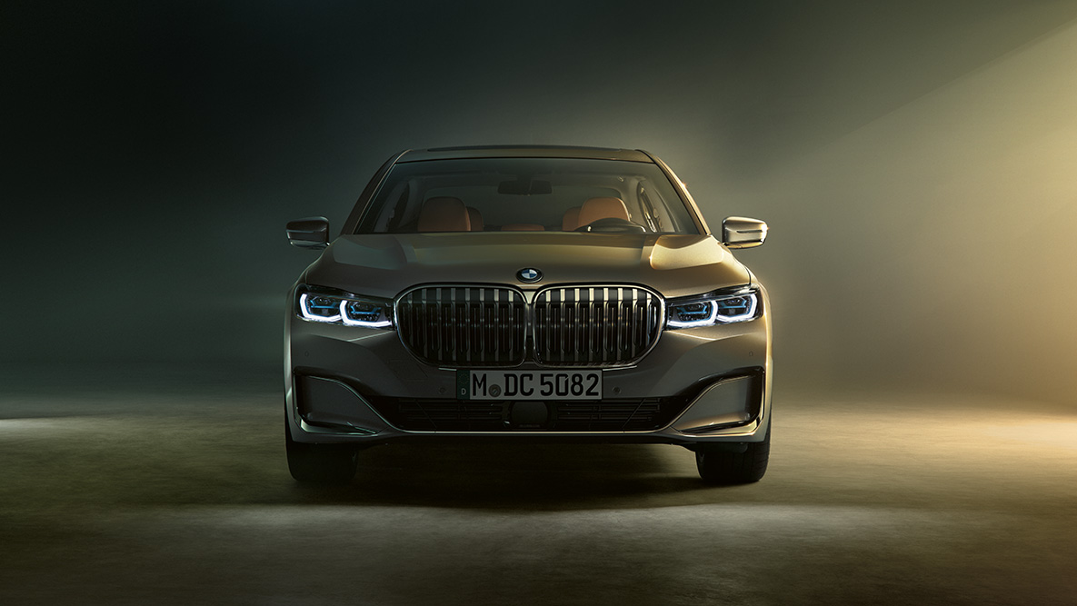 BMW Σειρά 7 Sedan G11 G12 2019 μπροστινή λήψη BMW Σειρά 7 Sedan G11 G12 2019 Γκρι Bernina Amber Effect μπροστινή λήψη