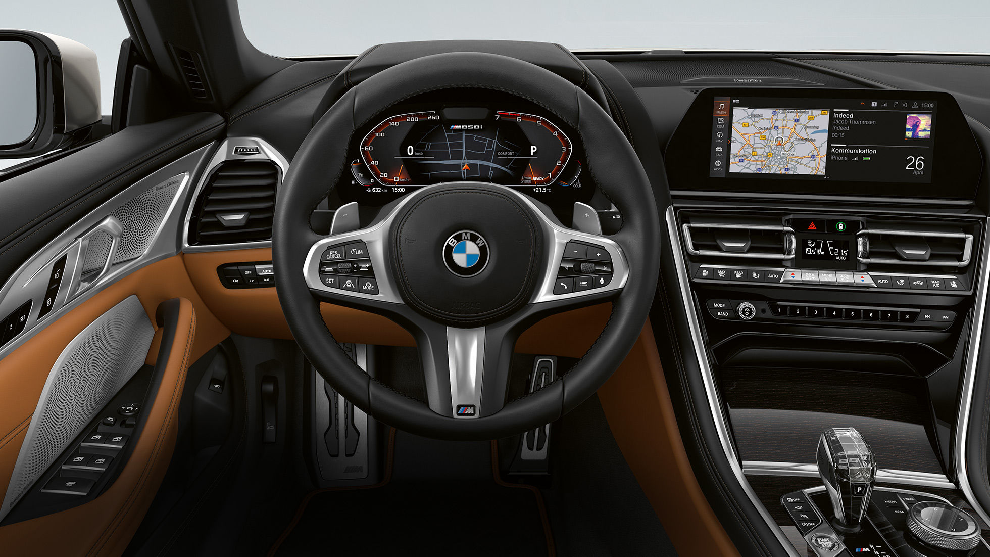 BMW M850i xDrive, δερμάτινο τιμόνι M με μοχλοδιακόπτες αλλαγής ταχυτήτων και σύστημα πολλαπλών λειτουργιών. BMW M850i xDrive, δερμάτινο τιμόνι M με μοχλοδιακόπτες αλλαγής ταχυτήτων και σύστημα πολλαπλών λειτουργιών.