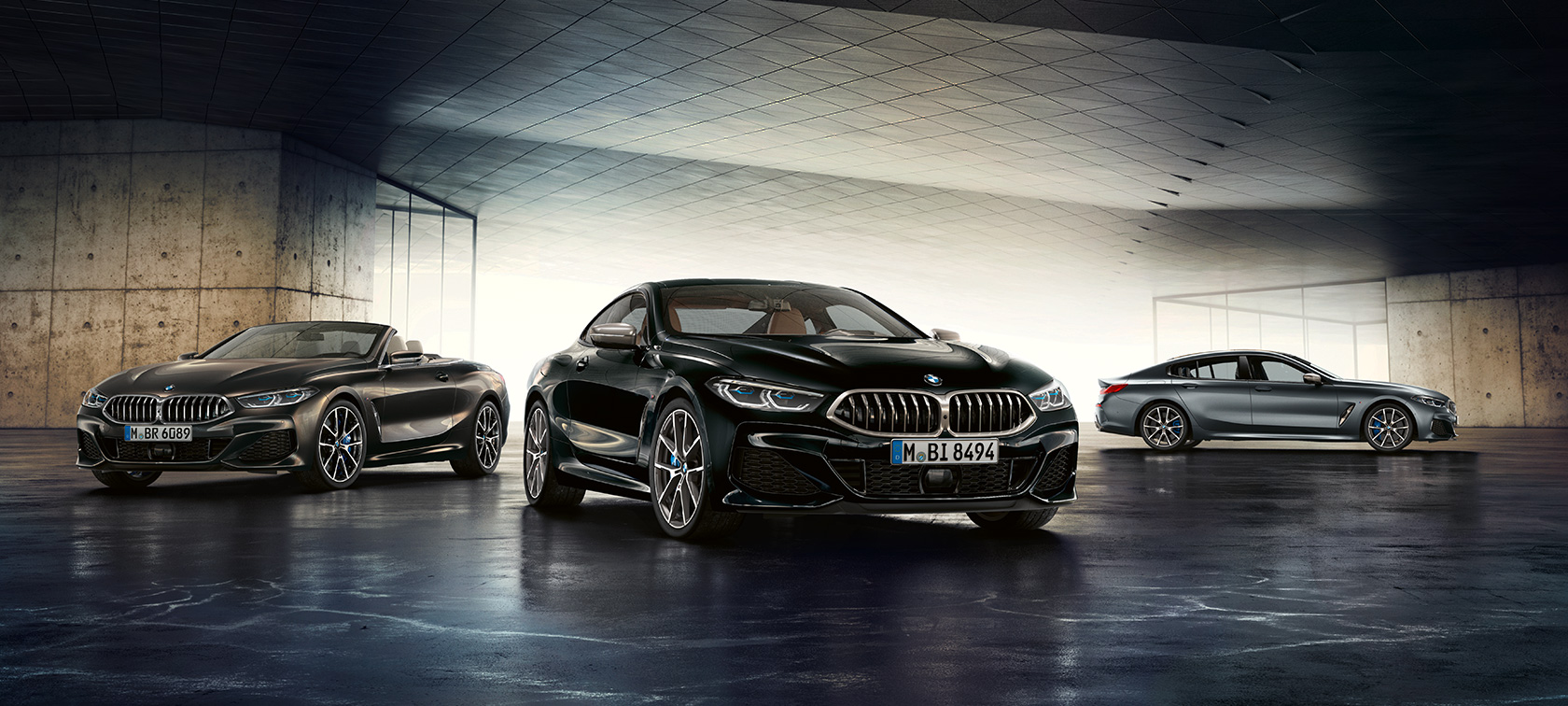 BMW Σειρά 8 Coupé (G15) μπροστινή λήψη τριών τετάρτων, BMW Σειρά 8 Cabrio (G14) μπροστινή όψη τριών τετάρτων, BMW Σειρά 8 Gran Coupé (G16) πλαϊνή λήψη 7/8, όλα σε στάση BMW Σειρά 8 Coupé (G15) μπροστινή λήψη τριών τετάρτων, BMW Σειρά 8 Cabrio (G14) μπροστινή όψη τριών τετάρτων, BMW Σειρά 8 Gran Coupé (G16) πλαϊνή λήψη 7/8, όλα σε στάση