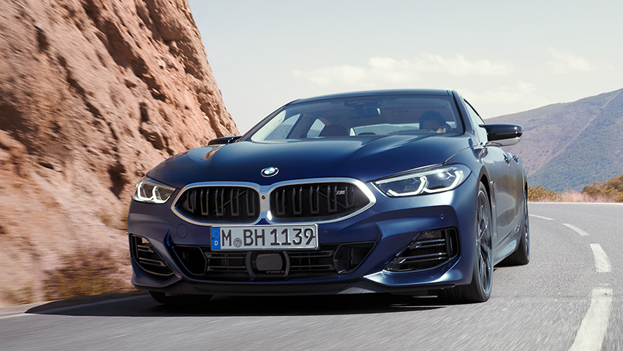 BMW 8 Series Gran Coupé (G16) πίσω λήψη τρία τέταρτα εν κινήσει BMW 8 Series Gran Coupé (G16) πίσω λήψη τρία τέταρτα εν κινήσει
