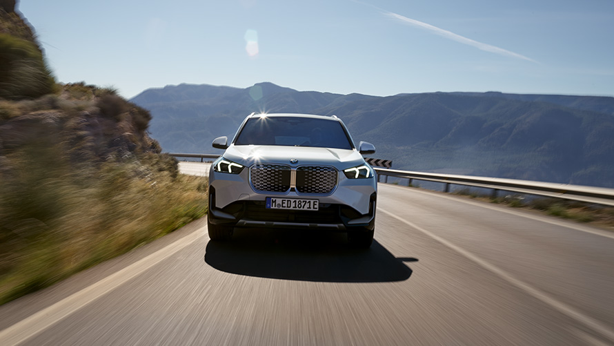 BMW, πλαϊνή λήψη τριών τετάρτων BMW Financial Services, BMW Ασφάλιση Αυτοκινήτου, πλαϊνή λήψη τριών τετάρτων