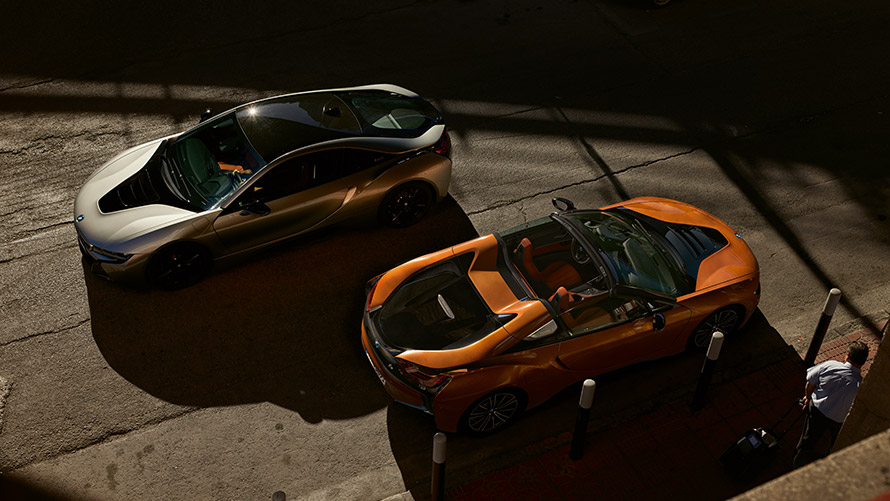 BMW i8, I12, I15, πρώτη γενιά, πλαϊνή λήψη τριών τετάρτων, στον δρόμο BMW i, BMW i8, I12, I15, πρώτη γενιά, πλαϊνή λήψη τριών τετάρτων, στον δρόμο