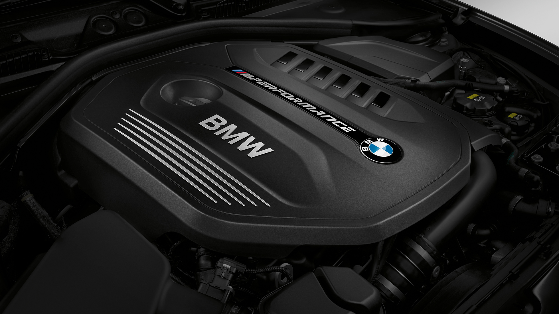 Εξακύλινδρος κινητήρας βενζίνης M TwinPower Turbo της BMW M240i Coupé Εξακύλινδρος κινητήρας βενζίνης M TwinPower Turbo της BMW M240i Coupé F22 2017, πορτοκαλί Sunset Orange μεταλλικό
