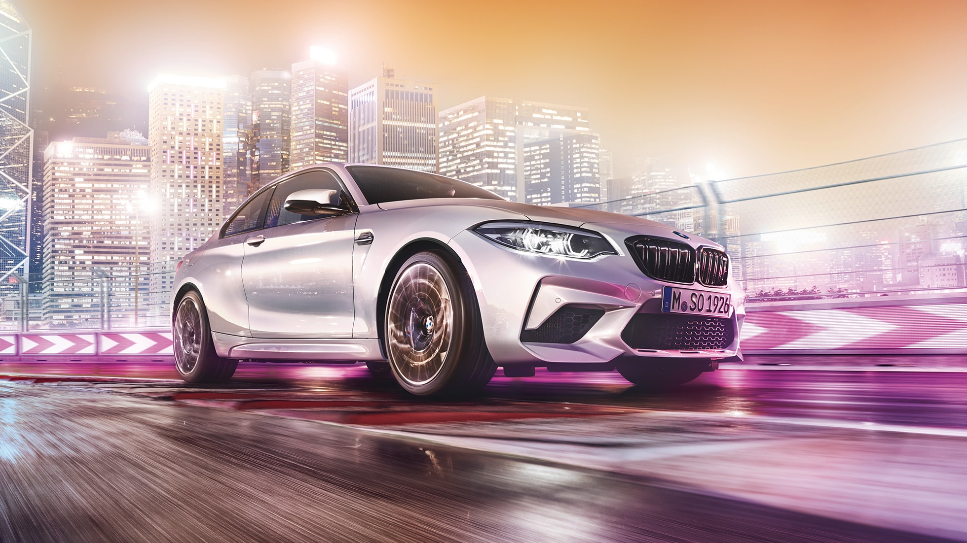 Σχεδίαση μπροστινού τμήματος της BMW M2 Competition F87 Σχεδίαση μπροστινού τμήματος της BMW M2 Competition F87 2018, ασημί Hockenheim μεταλλικό, μπροστινή λήψη τριών τετάρτων