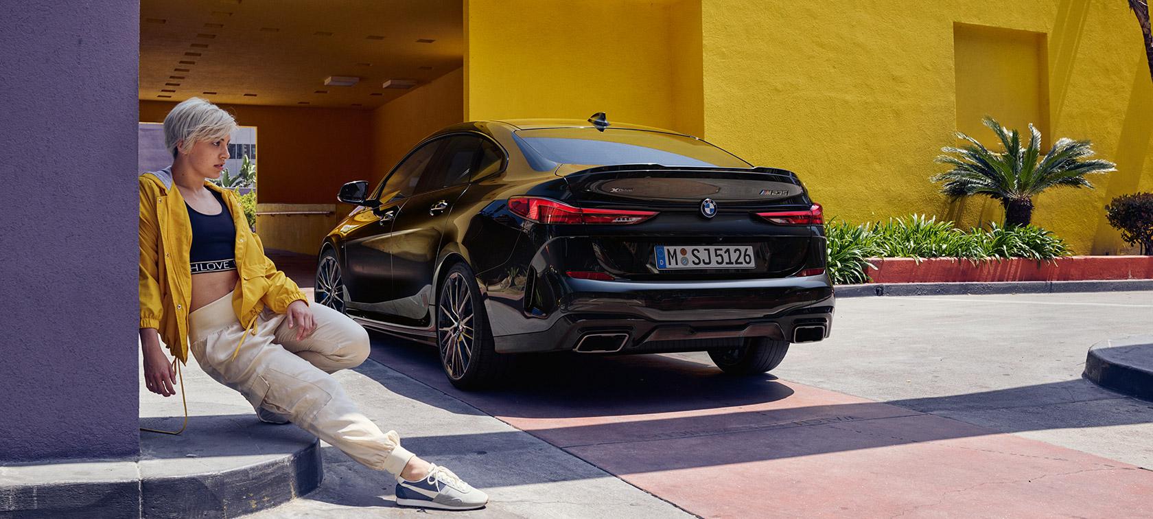 BMW M235i xDrive Gran Coupé , πίσω λήψη τριών τετάρτων BMW M235i xDrive Gran Coupé, μαύρο Sapphire μεταλλικό, F44, πίσω λήψη τριών τετάρτων
