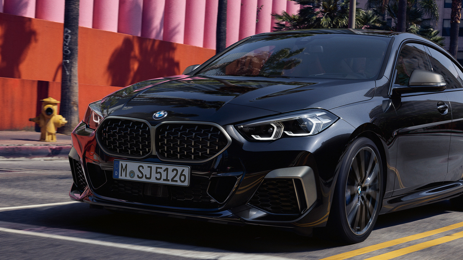 Σχεδίαση μπροστινού τμήματος της BMW M235i xDrive Gran Coupé Μπροστινή σχεδίαση BMW M235i xDrive Gran Coupé 2020, μαύρο Sapphire μεταλλικό, F44, μπροστινή λήψη τριών τετάρτων