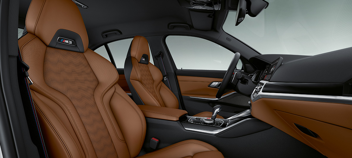 BMW Individual διακοσμητικές επενδύσεις εσωτερικού από ξύλο, BMW M3 Sedan, G80 2020, εσωτερικό BMW Individual διακοσμητικές επενδύσεις εσωτερικού από ξύλο 'Fineline' με ανοικτούς πόρους, μαύρο με ασημί ένθετο, BMW M3 Sedan, G80 2020, εσωτερικό