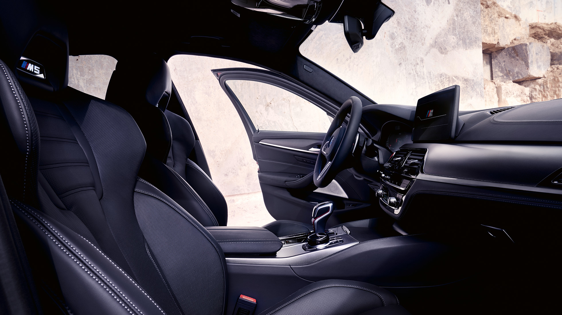 BMW M5 Competition, F90, LCI, Facelift 2020, εσωτερικό BMW M5 Competition, F90, LCI, Facelift 2020, εσωτερικό με Μ καθίσματα πολλαπλών λειτουργιών