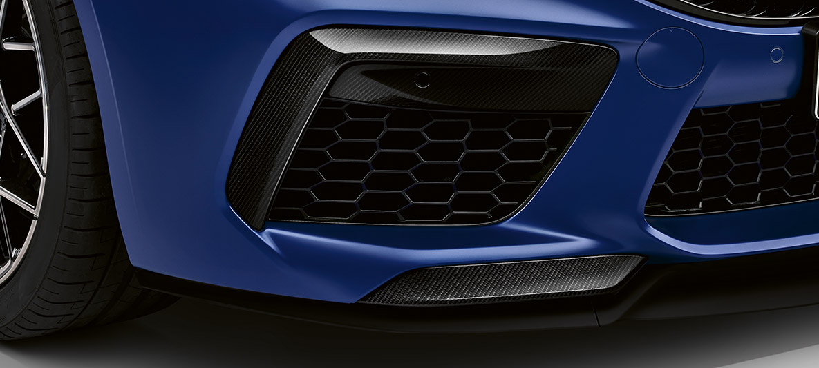 Εισαγωγές αέρα από ανθρακονήματα. BMW M8 Competition Coupé, εισαγωγές αέρα του πακέτου εξωτερικού εξοπλισμού M Carbon.