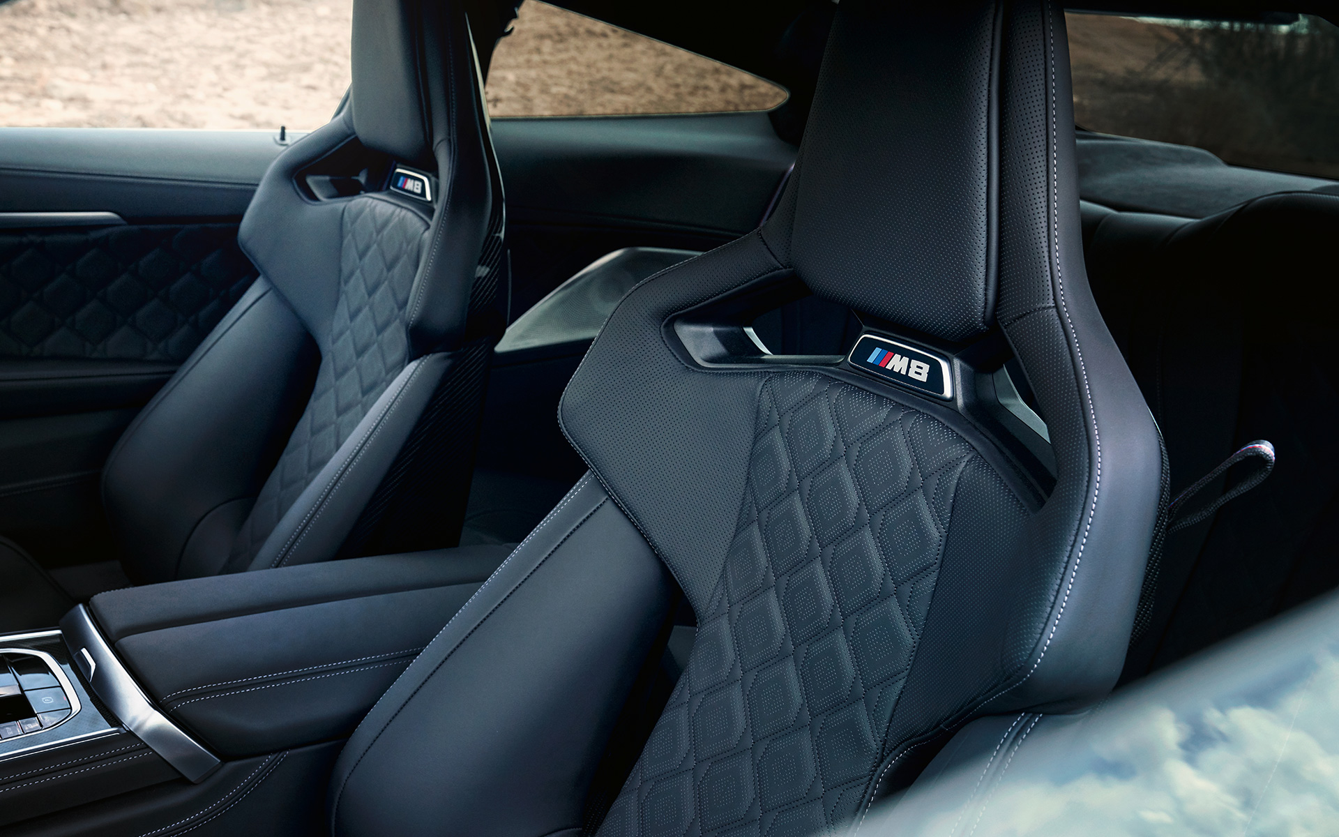 M Carbon καθίσματα Bucket BMW M8 Coupé F92 LCI Facelift 2022 BMW M8 Coupé F92 LCI Facelift 2022 εσωτερικό cockpit με καθίσματα Bucket M Carbon