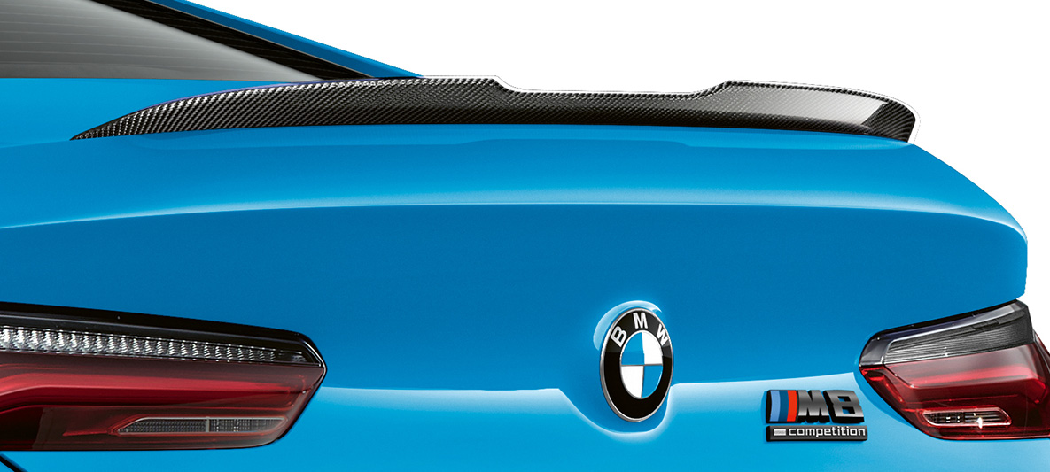Πίσω αεροτομή, BMW M8 Competition Coupé, F92, LCI, Facelift, 2022, μπλε Daytona Beach μη μεταλλικό BMW M8 Competition Coupé, F92, LCI, Facelift, 2022, μπλε Daytona Beach μη μεταλλικό, πακέτο εξωτερικού εξοπλισμού M Carbon, πίσω αεροτομή από ανθρακονήματα, κοντινή λήψη
